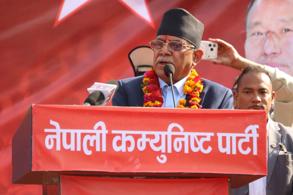 सरकारले नै जनताको अधिकारमाथि हमला गरिरहेको प्रचण्डको आरोप