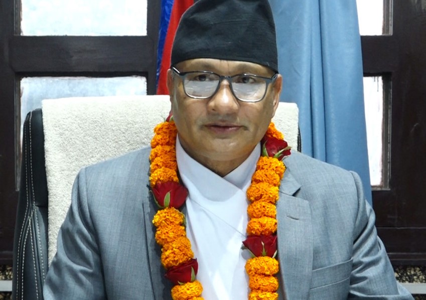 उच्च जिम्मेवारी बोधका साथ काम  गर्न  प्रमुख निर्वाचन आयुक्त कार्कीको निर्देशन