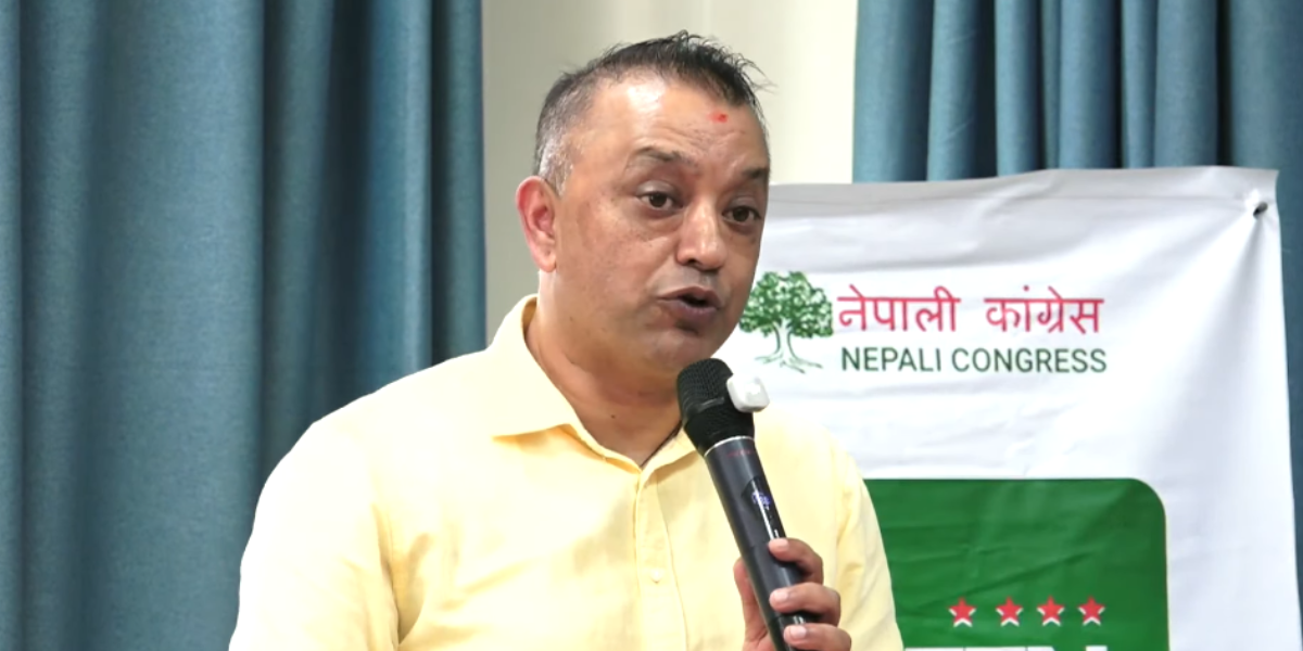 राज्य नागरिकको मुख थुनेर अधिनायकवादी सत्ता लाद्न उन्मुख रहेको थापाको आरोप