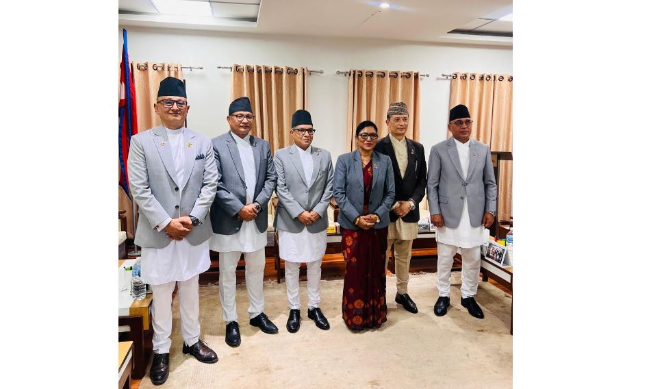 प्रमुख निर्वाचन आयुक्तद्वारा पद तथा  गोपनियताको सपथग्रहण