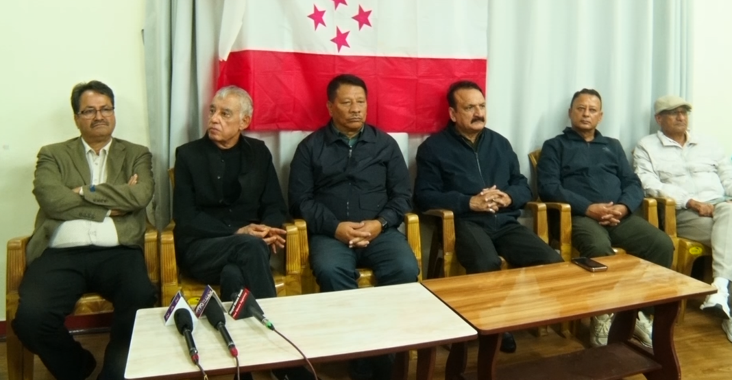 फुटको संघारमा कांग्रेस : महाधिवेशनलाई अत्यन्त गम्भीरतापूर्वक लिएको शेखरको तर्क
